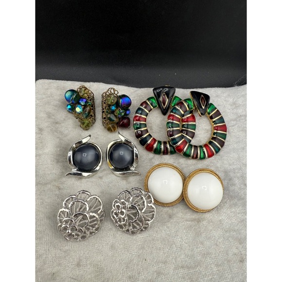 Vintage Clip On Earrings Lot 5 Pair Some Kramer Trifari